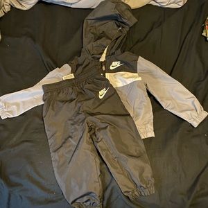 ❗️SOLD❗️Nike Windbreaker Outfit